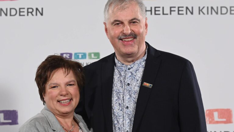 Anja und Bruno Rauh feiern 17. Hochzeitstag – Orchideenhochzeit von Bauer sucht Frau