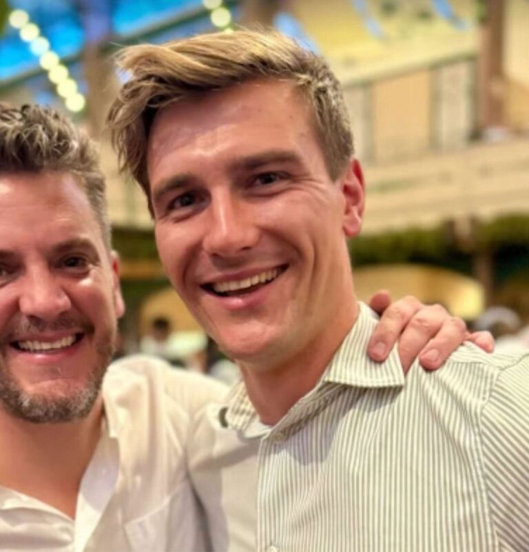 Friedrich Dieckmann aus Bauer sucht Frau mit Bauernreporter Ralf Herrmann auf dem Oktoberfest