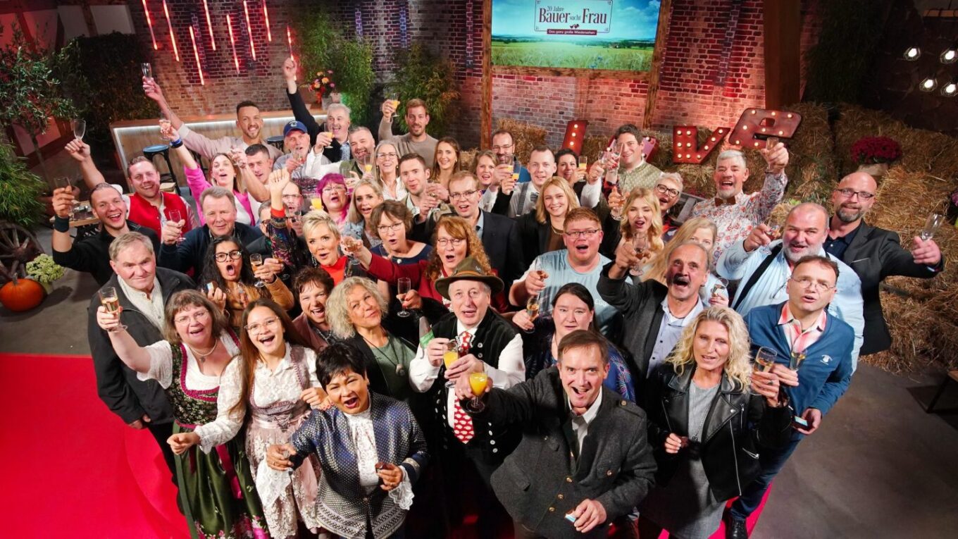 Bauer sucht Frau Liebesgeschichten Staffeln — Gruppenbild 20 Jahre Jubiläum