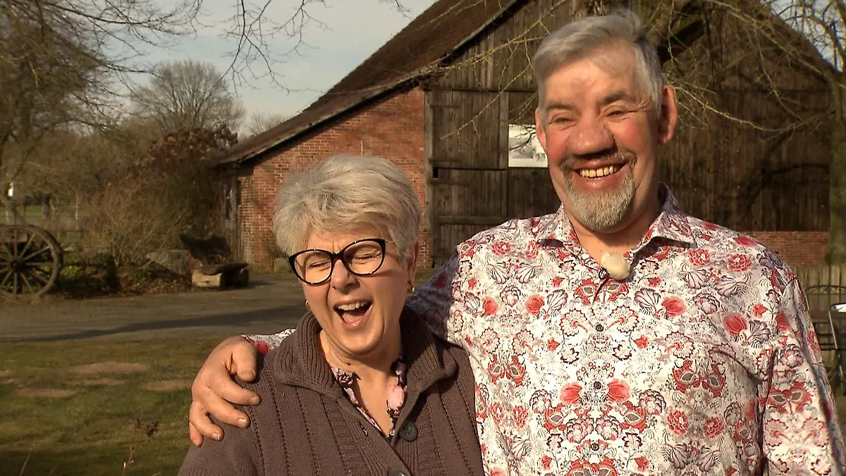 bauer-sucht-frau-uwe-iris-abel-hof | Uwe und Iris Abel auf ihrem Hof — Bauer sucht Frau Staffel 7