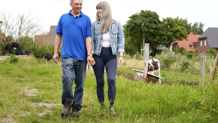 Katja Lüdemann aus Bauer sucht Frau präsentiert neuen Mann