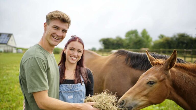 Friedrich und Laura aus Bauer sucht Frau verliebt — Oster-Special 2026